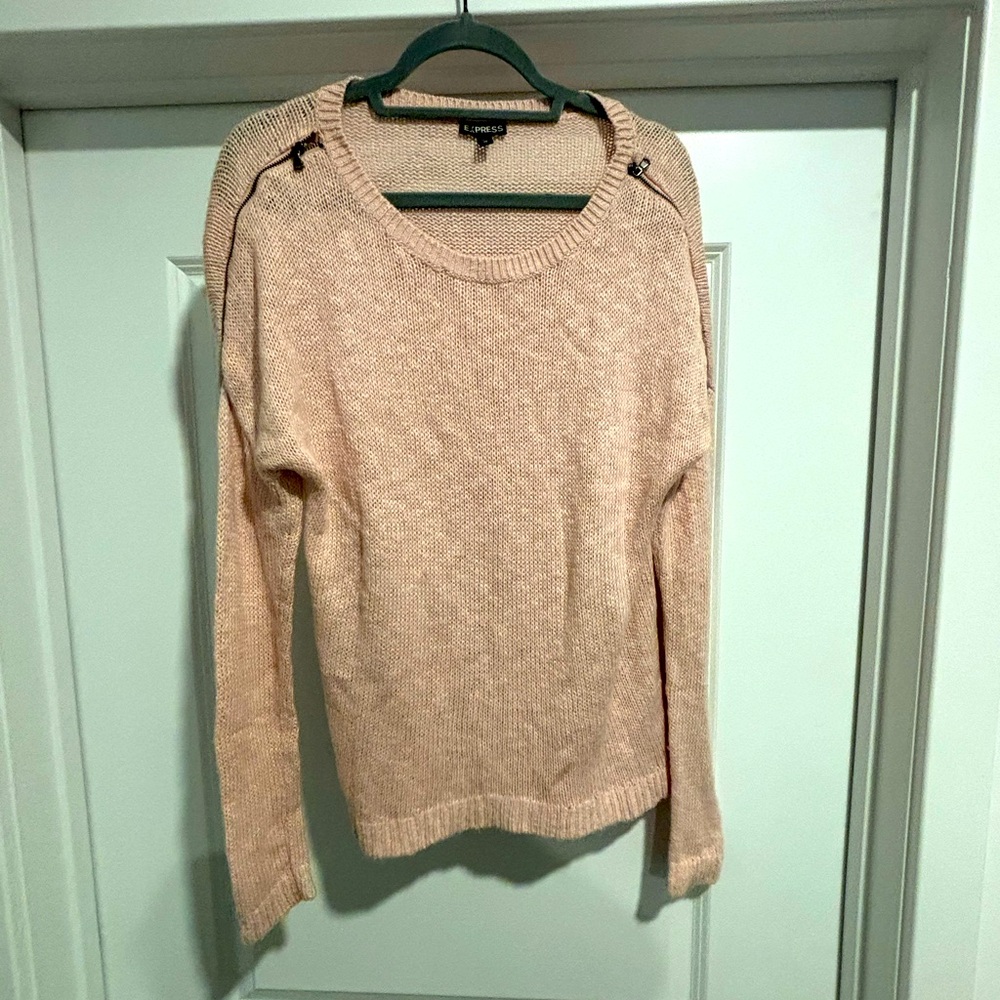 Light pink express sweater with zipper shoulders